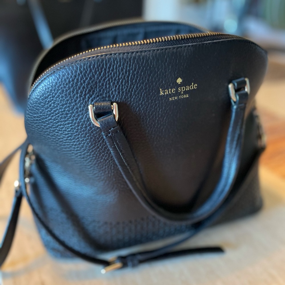 Kate spade dome crossbody satchel- black in EUC